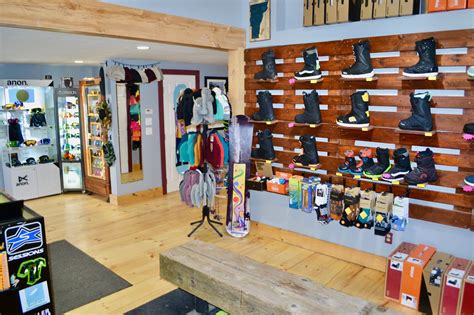 las vegas snowboard shops.